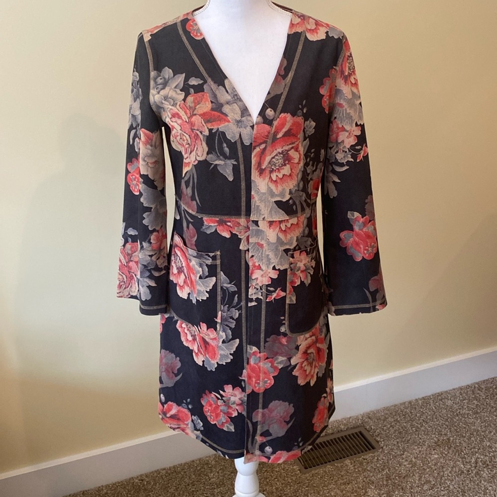 Solitaire Suede-Like Black Floral Topper Coat Small